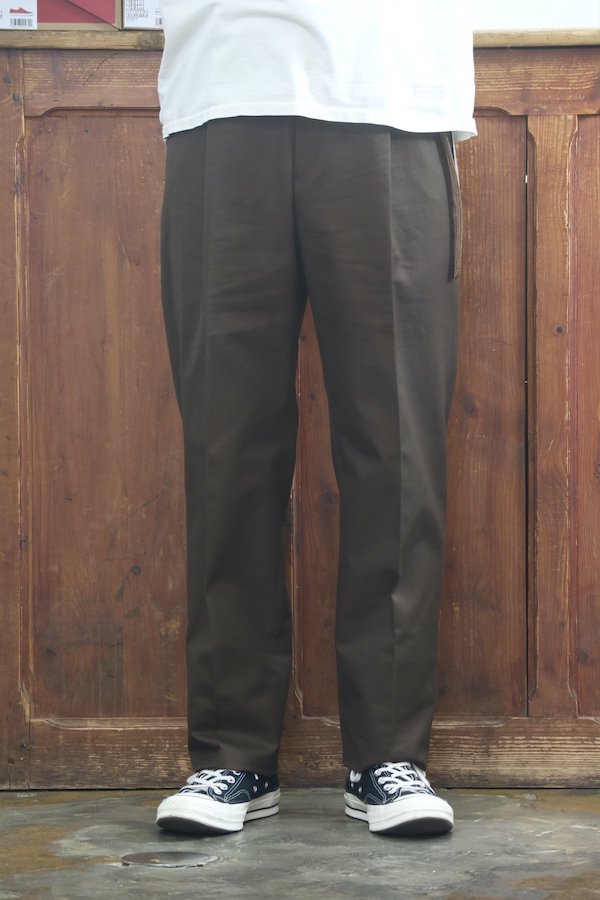 WACKO MARIA】ワコマリア PLEATED TROUSERS (BROWN) - TIGHT｜GERUGA