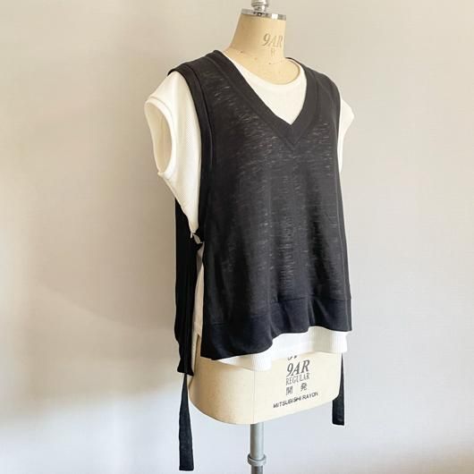 ミーアンドモウMI AND MOU ブラックベスト ribbon vest｜ブラック | MI AND MOU