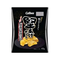 カルビー／堅あげポテト（ブラックペッパー味）65g