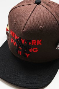 TWNTY TWO SNAP BACK CAP NY METS&YANKEES NFC【BRN/RED】