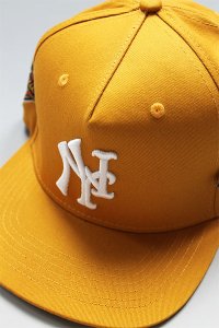 TWNTY TWO SNAP BACK CAP NY METS&YANKEES CITY SERIES NFC【MUSTARD】