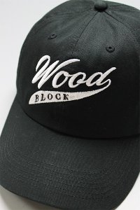 WOODBLOCK SCRIPT LOGO CAP【BLK】