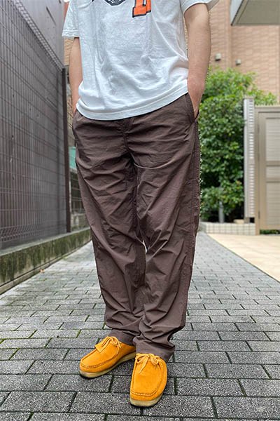 人気No1 MADE BLANKS メイドブランクス NYLON PANTS OLV - パンツ