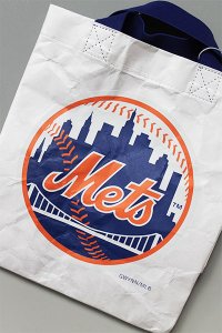 <img class='new_mark_img1' src='https://img.shop-pro.jp/img/new/icons16.gif' style='border:none;display:inline;margin:0px;padding:0px;width:auto;' />INFIELDER DESIGN MLB BAG METS LOGO【WHT】