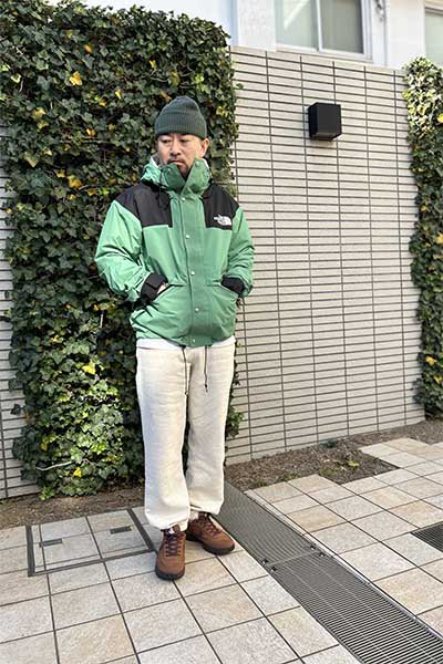 7,200円the north face mountain jacket green