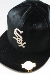 <img class='new_mark_img1' src='https://img.shop-pro.jp/img/new/icons16.gif' style='border:none;display:inline;margin:0px;padding:0px;width:auto;' />NEWERA 59fifty VELOUR WHITE SOXBLK/WHT