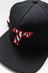 TWNTY TWO SNAP BACK CAP T【BLK/RED】