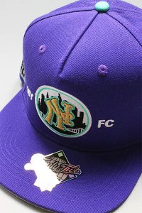 TWNTY TWO SNAP BACK CAP NY FC【PUR/TIF】