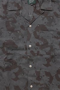 <img class='new_mark_img1' src='https://img.shop-pro.jp/img/new/icons16.gif' style='border:none;display:inline;margin:0px;padding:0px;width:auto;' />WOODBLOCK SS OPEN COLLAR SHIRTS PIGMENT DYEDC.CAMO