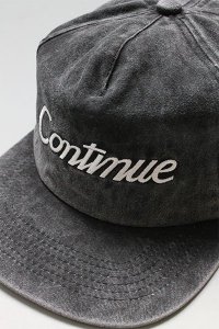 CONTINUEYSMWOODBLOCK SCRIPT LOGO SNAP BACK CAPPIGMENT BLACK