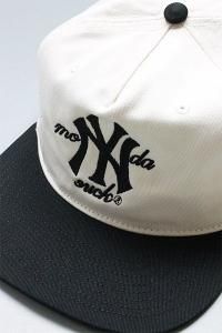 MONDAYSUCK NYC SNAP BACK CAPNAT/BLK