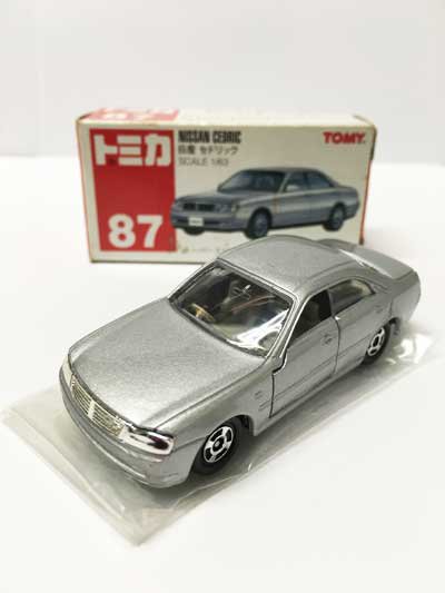 トミカ NO.87 日産 セドリック（中国製）（箱汚れ有り） - ガシャポン