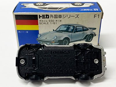 トミカ　青箱F1　ポルシェ930ターボ　銀色　日本製