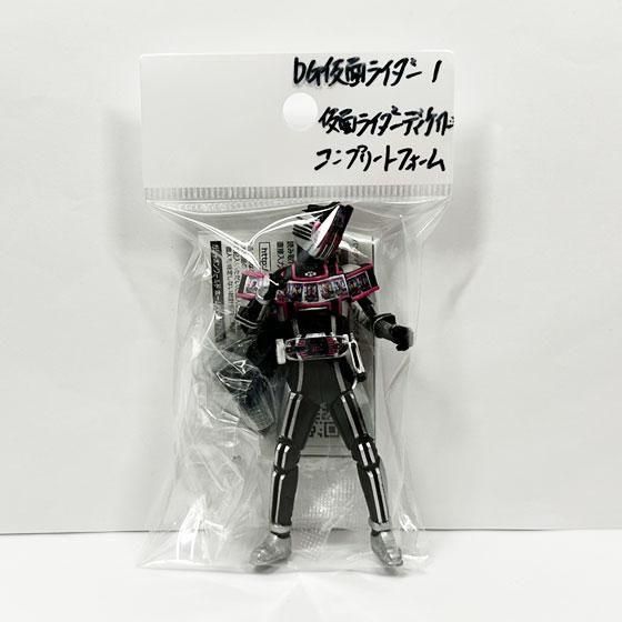 仮面ライダーディケイド コンプリートフォーム シークレット 1枚 バンダイ DG仮面ライダー1 仮面ライダーディケイド