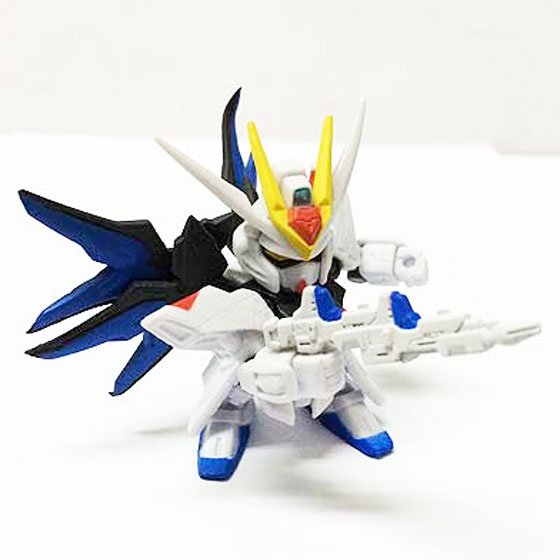 バンダイ 機動戦士ガンダム ガシャポン戦士dash０３ ストライクフリーダムガンダム Sd ガシャポン フィギュア トミカ 食玩 販売 通販 大阪 日本橋 Toy S Zero トイズゼロ