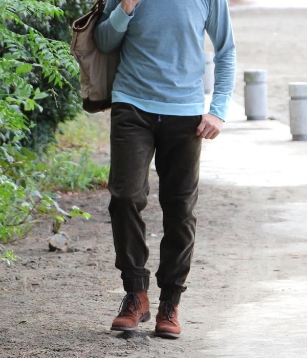 <img class='new_mark_img1' src='https://img.shop-pro.jp/img/new/icons5.gif' style='border:none;display:inline;margin:0px;padding:0px;width:auto;' />ϲ!STRETCH CORDUROY EASY PANTS 