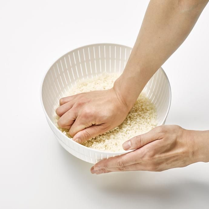 133931581 like-it / Colander & Bowl 米とぎにも使えるザルとボウル - ホワイト<img class='new_mark_img2' src='https://img.shop-pro.jp/img/new/icons47.gif' style='border:none;display:inline;margin:0px;padding:0px;width:auto;' /> 02