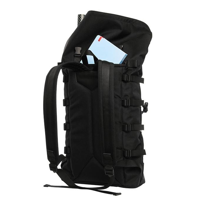 137057258 BRAASI INDUSTRY / WEBBING - 18L Black 耐水ロールトップバックパック 02