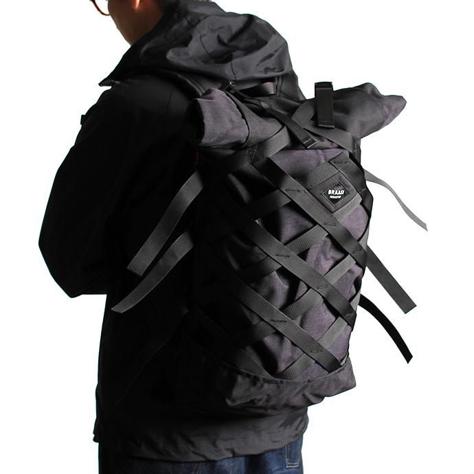 137059002 BRAASI INDUSTRY / WICKER - 28L Black 耐水ロールトップバックパック<img class='new_mark_img2' src='https://img.shop-pro.jp/img/new/icons47.gif' style='border:none;display:inline;margin:0px;padding:0px;width:auto;' /> 02