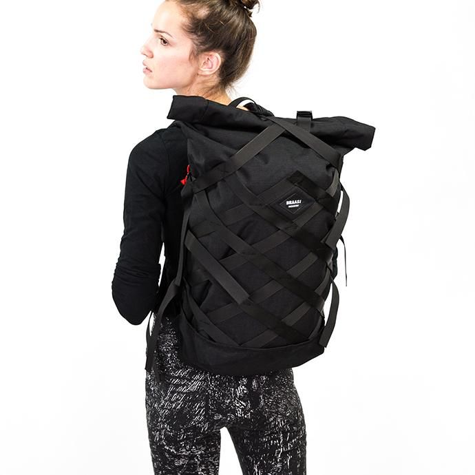 137059002 BRAASI INDUSTRY / WICKER - 28L Black 耐水ロールトップバックパック<img class='new_mark_img2' src='https://img.shop-pro.jp/img/new/icons47.gif' style='border:none;display:inline;margin:0px;padding:0px;width:auto;' /> 02