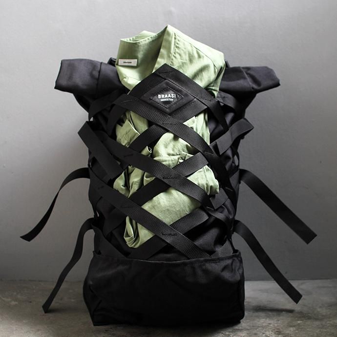 137059002 BRAASI INDUSTRY / WICKER - 28L Black 耐水ロールトップバックパック<img class='new_mark_img2' src='https://img.shop-pro.jp/img/new/icons47.gif' style='border:none;display:inline;margin:0px;padding:0px;width:auto;' /> 02