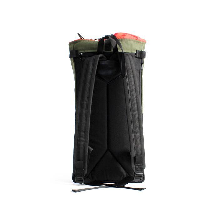 145408075 BRAASI INDUSTRY / TEKLA ALPINIST - 20L Olive 耐水バックパック 02