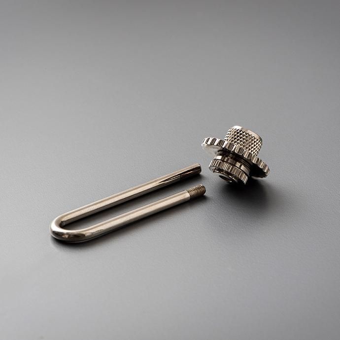 148830837 CANDY DESIGN & WORKS / Hank CHW-07 キーリング - Brass<img class='new_mark_img2' src='https://img.shop-pro.jp/img/new/icons47.gif' style='border:none;display:inline;margin:0px;padding:0px;width:auto;' /> 02