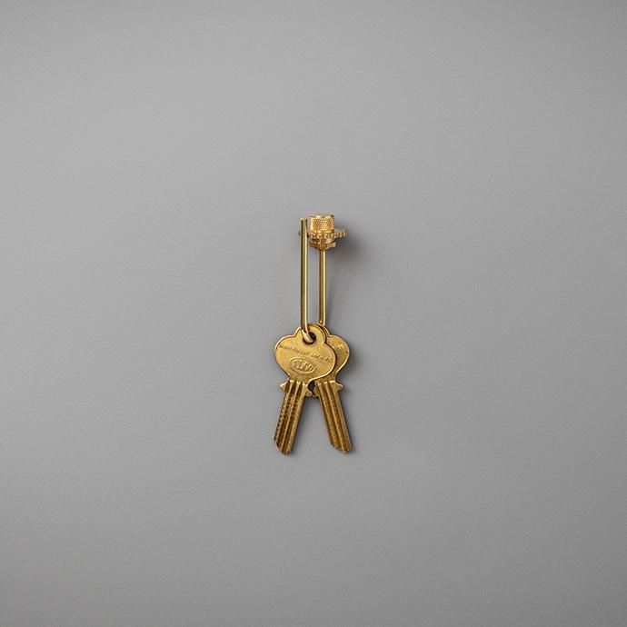 148830837 CANDY DESIGN & WORKS / Hank CHW-07 キーリング - Brass<img class='new_mark_img2' src='https://img.shop-pro.jp/img/new/icons47.gif' style='border:none;display:inline;margin:0px;padding:0px;width:auto;' /> 02