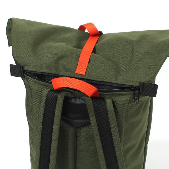 149219768 BRAASI INDUSTRY / LEVO - 25L Khaki/Orange 耐水ロールトップバックパック<img class='new_mark_img2' src='https://img.shop-pro.jp/img/new/icons47.gif' style='border:none;display:inline;margin:0px;padding:0px;width:auto;' /> 02