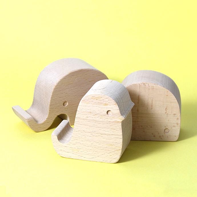 149600166 KIKKERLAND / Beechwood Phone Stand - Whale ӡåɥե󥹥 ۥ 02