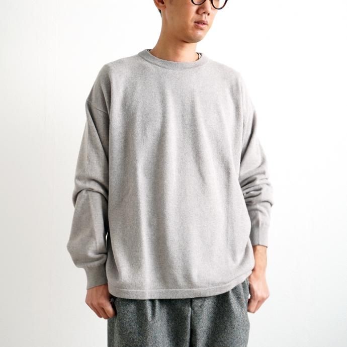 153686222 crepuscule / 2003-009 Cashmere crew - Beige カシミアニットクルーネックプルオーバー ベージュ<img class='new_mark_img2' src='https://img.shop-pro.jp/img/new/icons20.gif' style='border:none;display:inline;margin:0px;padding:0px;width:auto;' /> 02