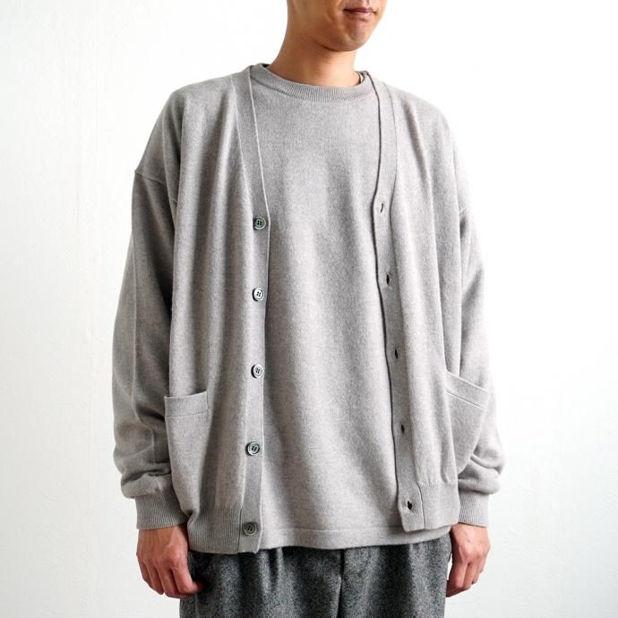 153686732 crepuscule / 2003-010 Cashmere cardigan - Beige カシミアニットカーディガン ベージュ<img class='new_mark_img2' src='https://img.shop-pro.jp/img/new/icons20.gif' style='border:none;display:inline;margin:0px;padding:0px;width:auto;' /> 02