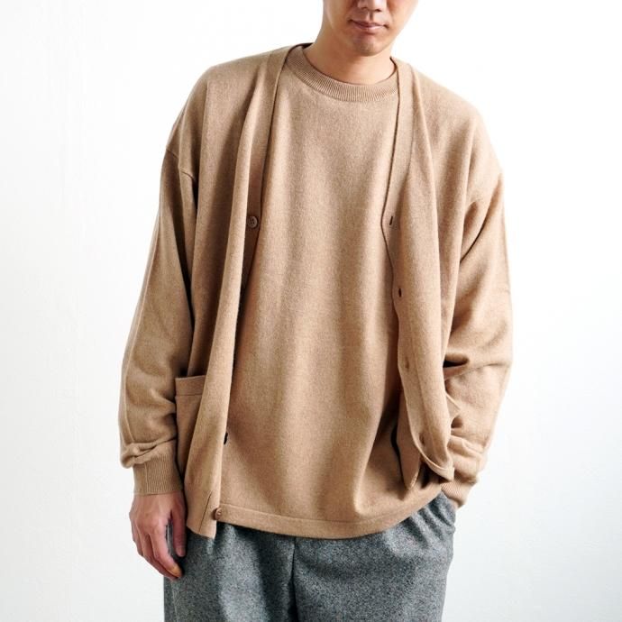 153686822 crepuscule / 2003-010 Cashmere cardigan - Camel カシミアニットカーディガン キャメル<img class='new_mark_img2' src='https://img.shop-pro.jp/img/new/icons20.gif' style='border:none;display:inline;margin:0px;padding:0px;width:auto;' /> 02