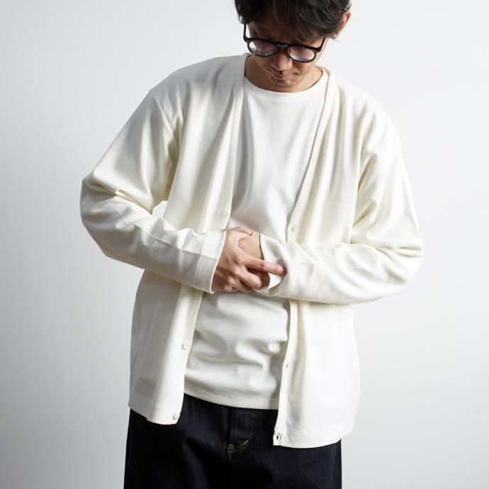 154925662 STILL BY HAND / CS02204 ミラノリブ Vネックカーディガン - Off White<img class='new_mark_img2' src='https://img.shop-pro.jp/img/new/icons20.gif' style='border:none;display:inline;margin:0px;padding:0px;width:auto;' /> 02