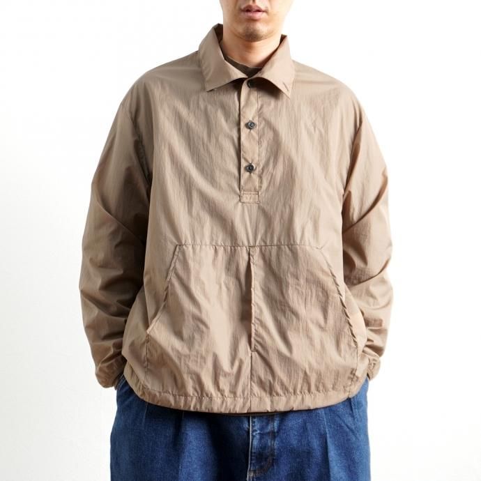 157113607 STILL BY HAND / BL04211 マイクロリップストップナイロン アノラック - Light Brown 02