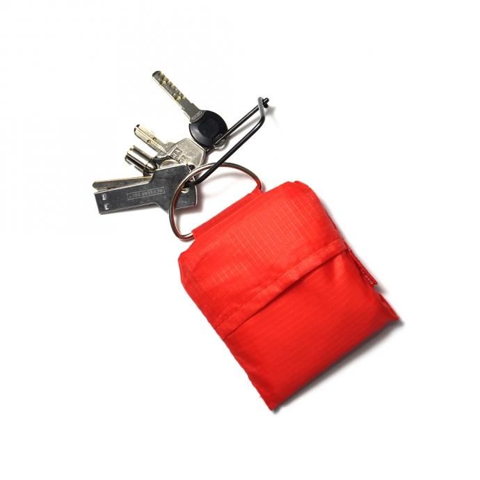157123589 KIKKERLAND / Key Ring Shopping Bag - Red キーリング ショッピングバッグ レッド エコバッグ<img class='new_mark_img2' src='https://img.shop-pro.jp/img/new/icons47.gif' style='border:none;display:inline;margin:0px;padding:0px;width:auto;' /> 02