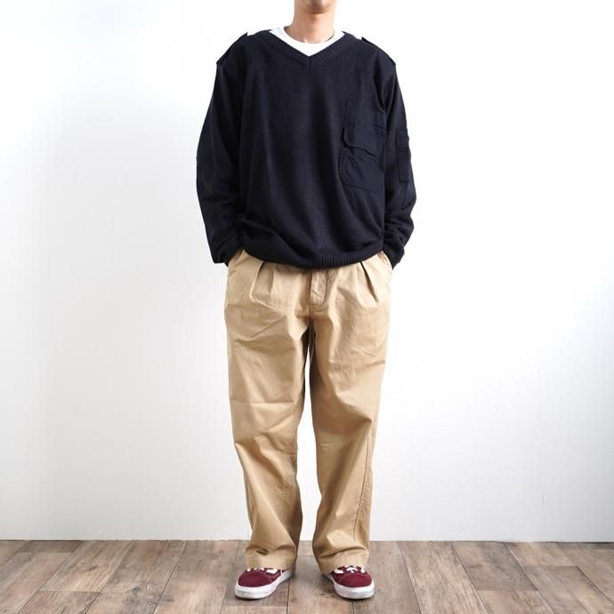 157290364 STILL BY HAND / PT01211 コットンギャバジンパンツ - Beige 02