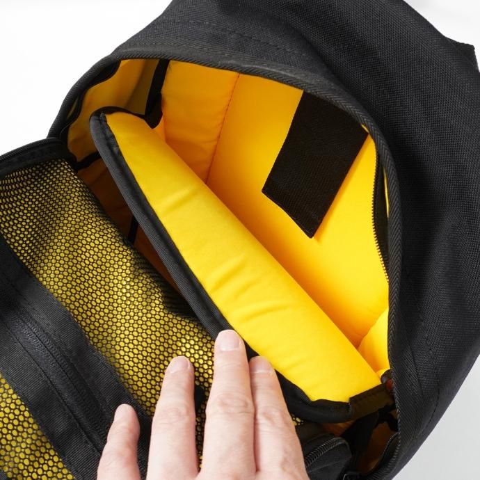 157325527 GUD / Daypack - Black デイパック ブラック 02