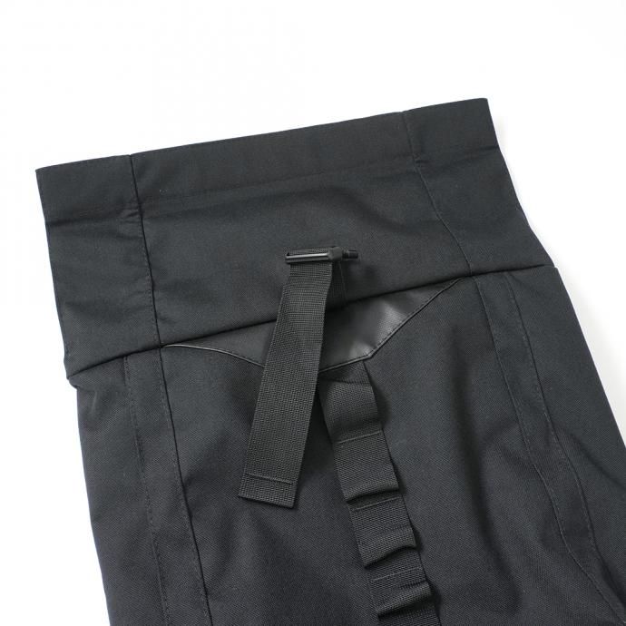 157325673 GUD / Rolltop - Black ロールトップ バックパック ブラック 02