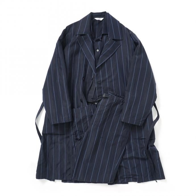 157624328 STILL BY HAND / CO02211 オリジナルストライプ素材 ガウンコート - Navy Stripe<img class='new_mark_img2' src='https://img.shop-pro.jp/img/new/icons47.gif' style='border:none;display:inline;margin:0px;padding:0px;width:auto;' /> 02