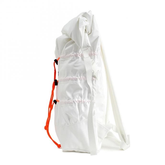158891954 BRAASI INDUSTRY / MIKA - 25L White 耐水ロールトップバックパック<img class='new_mark_img2' src='https://img.shop-pro.jp/img/new/icons47.gif' style='border:none;display:inline;margin:0px;padding:0px;width:auto;' /> 02
