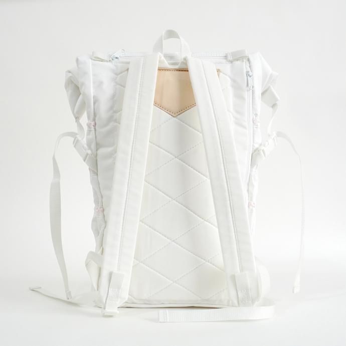 158891954 BRAASI INDUSTRY / MIKA - 25L White 耐水ロールトップバックパック<img class='new_mark_img2' src='https://img.shop-pro.jp/img/new/icons47.gif' style='border:none;display:inline;margin:0px;padding:0px;width:auto;' /> 02