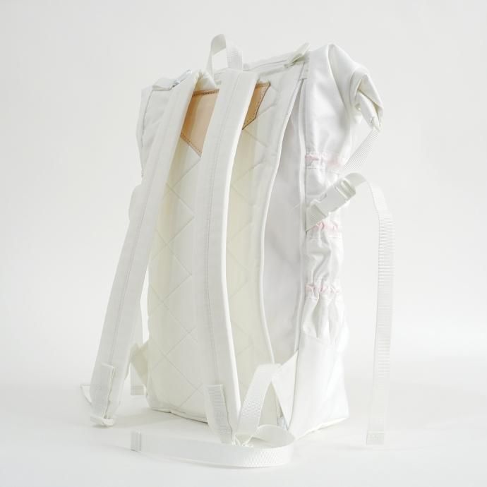 158891954 BRAASI INDUSTRY / MIKA - 25L White 耐水ロールトップバックパック<img class='new_mark_img2' src='https://img.shop-pro.jp/img/new/icons47.gif' style='border:none;display:inline;margin:0px;padding:0px;width:auto;' /> 02