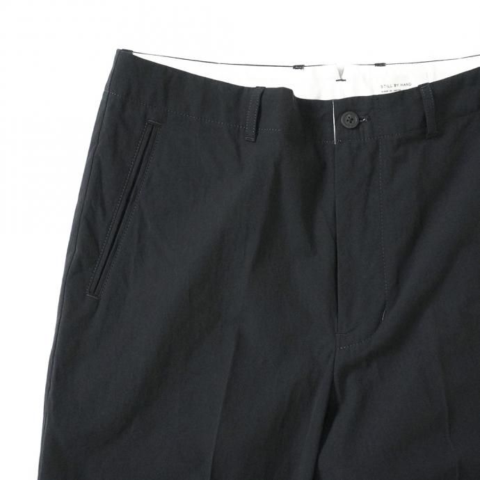 159951701 STILL BY HAND / PT05212 ギャバジン センタープレス スラックス - Dark Navy 02