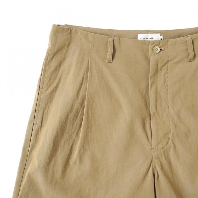 159951791 STILL BY HAND / PT01212 コットンギャバジン ショーツ - Beige 02