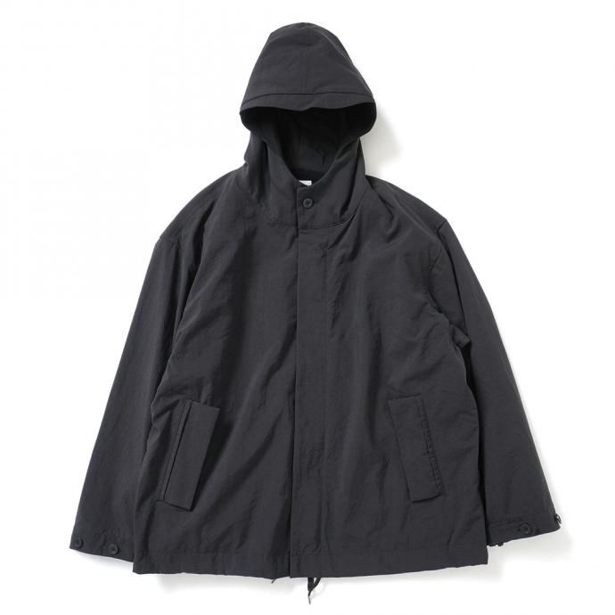 162988102 STILL BY HAND / BL01213 ナイロン フーデッドブルゾン - Ink Black<img class='new_mark_img2' src='https://img.shop-pro.jp/img/new/icons47.gif' style='border:none;display:inline;margin:0px;padding:0px;width:auto;' /> 01