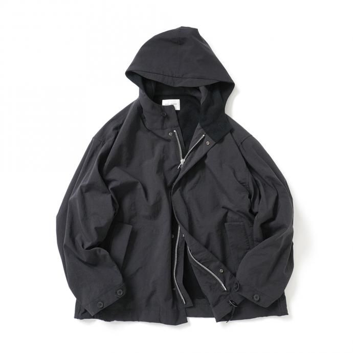 162988102 STILL BY HAND / BL01213 ナイロン フーデッドブルゾン - Ink Black<img class='new_mark_img2' src='https://img.shop-pro.jp/img/new/icons47.gif' style='border:none;display:inline;margin:0px;padding:0px;width:auto;' /> 02