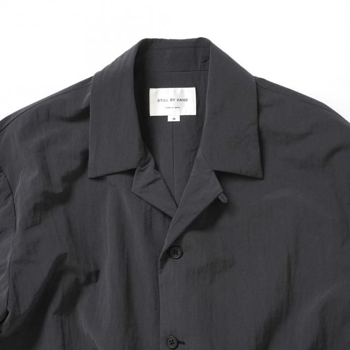 162988409 STILL BY HAND / BL02213 塩縮ナイロン カバーオールジャケット - Ink Black<img class='new_mark_img2' src='https://img.shop-pro.jp/img/new/icons47.gif' style='border:none;display:inline;margin:0px;padding:0px;width:auto;' /> 02