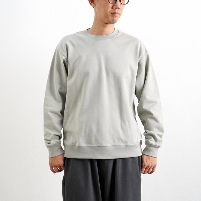 162988593 STILL BY HAND / CS01213 クルーネックスウェット - Sage<img class='new_mark_img2' src='https://img.shop-pro.jp/img/new/icons47.gif' style='border:none;display:inline;margin:0px;padding:0px;width:auto;' /> 02