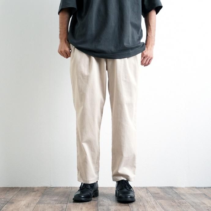 162988732 STILL BY HAND / PT01213 コーデュロイテーパードパンツ - Ecru 02